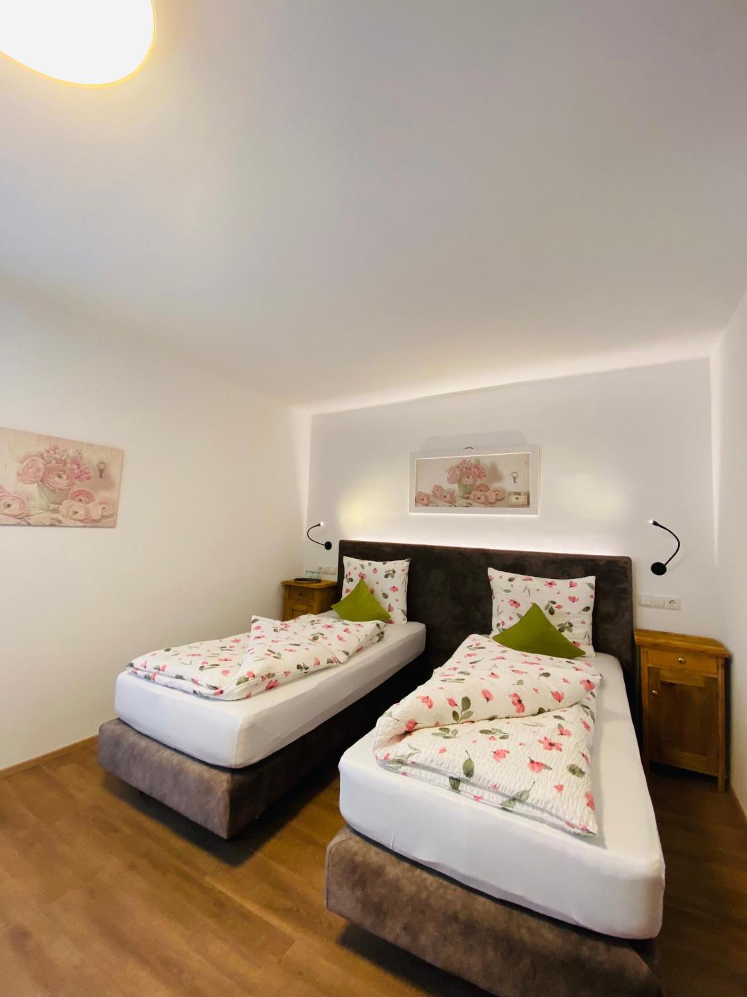 Hotel Garni Vinea Montis Termeno Εξωτερικό φωτογραφία